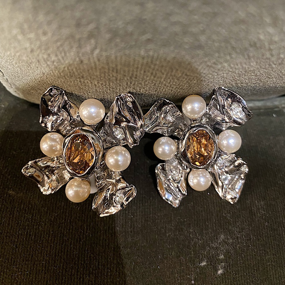 New Alexis Bittar Crystal Byzantine Flower Pearl Clip Earrings